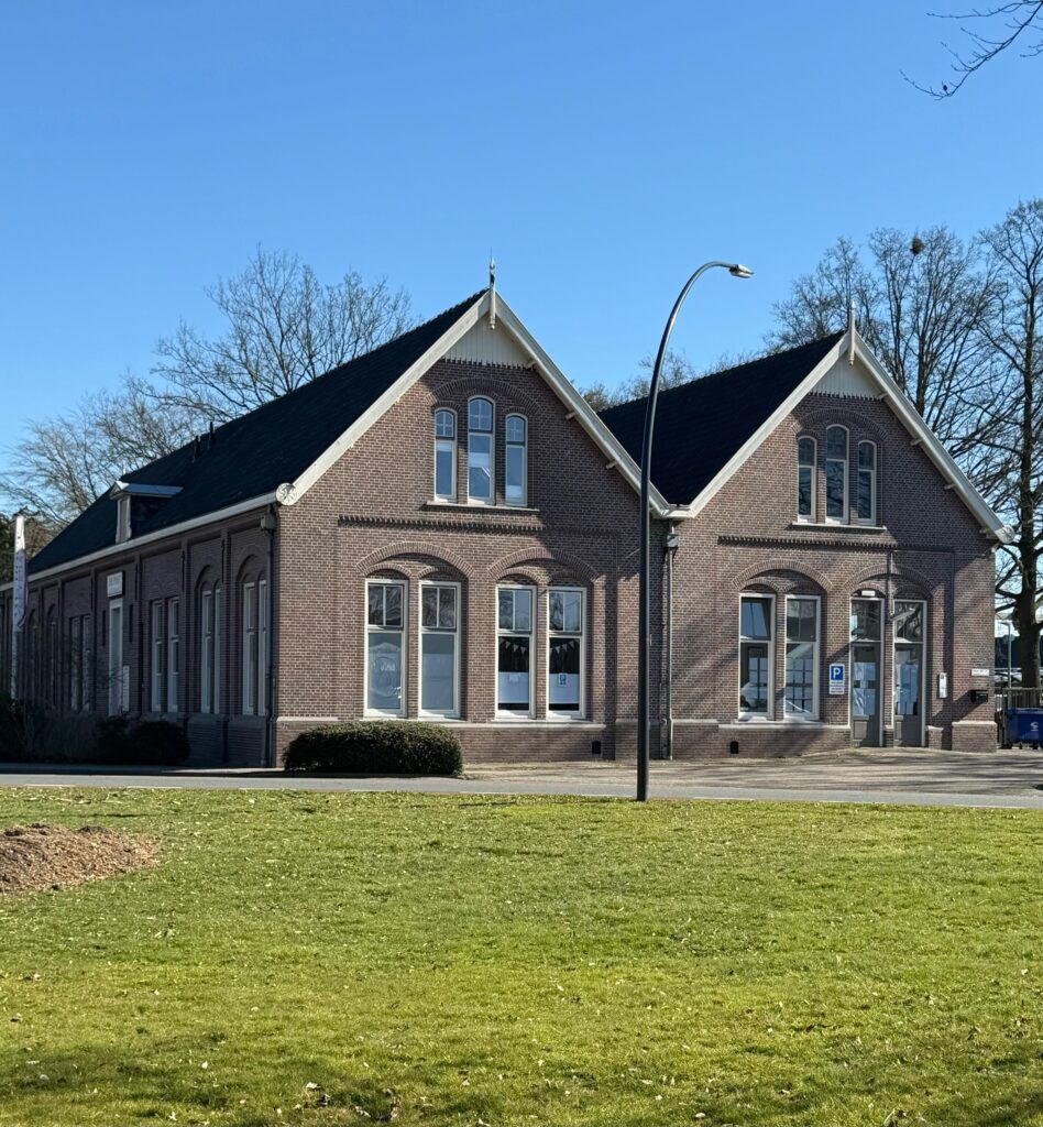 Ingang van gezondheidscentrum de Post